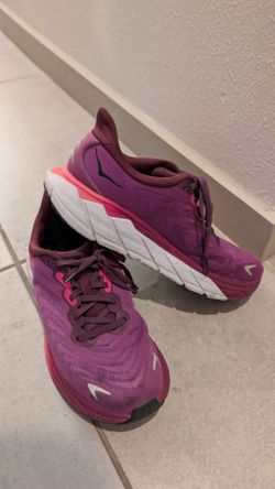 Hoka Arahi 8