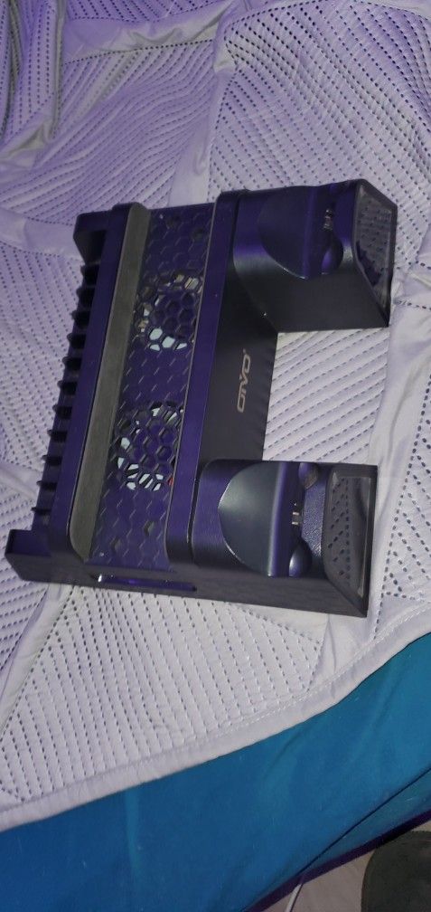 PS4 Cooling Stand