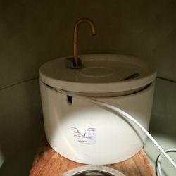 Ceramic Pet Water Fountain 