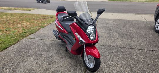 2009 Sym RV250 scooter