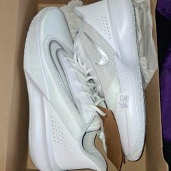 Nike Precion VII Size 10