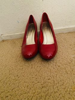 Woman’s Shoes size 11