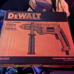 DeWalt 1/2 (13mm)drill Corded DW235G