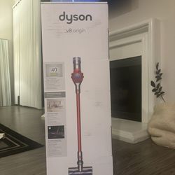 Dyson V8 Origin Brand New $200 obo 
