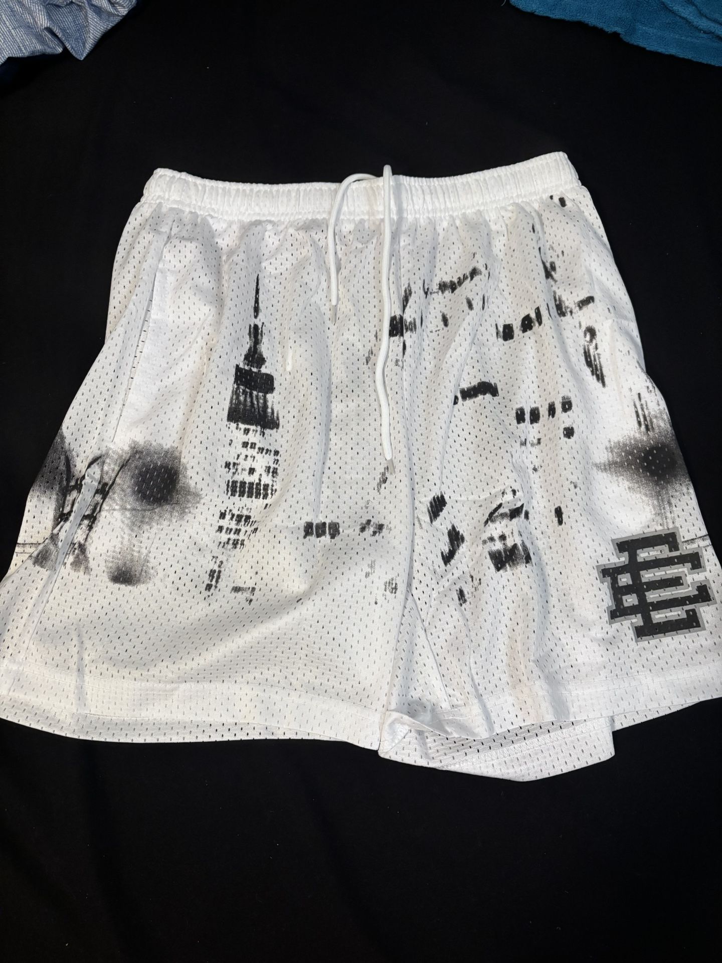 Eric Emanuel shorts city skyline size large