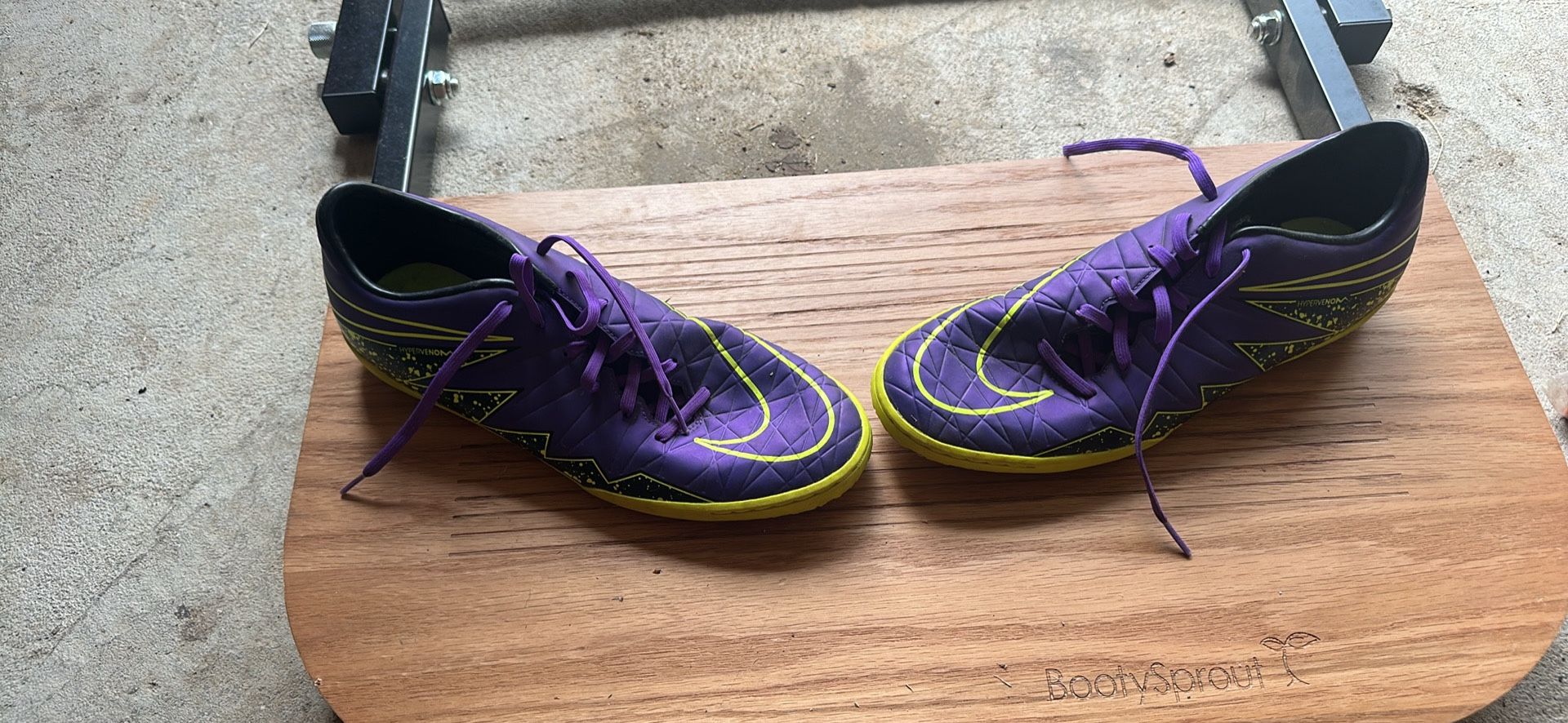  Nike Men's Hypervenom Phelon II IC Soccer Shoe Hyper Grape/Black