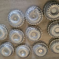 11 Vintage Original Bundt Swirl Cake/jello Mold Aluminum Dessert Tins