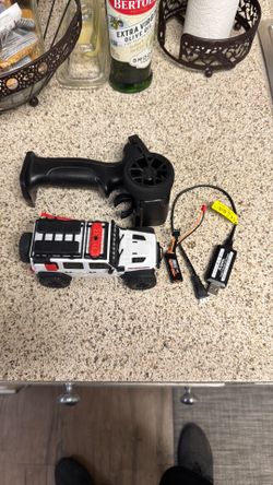 Axial Scx 30