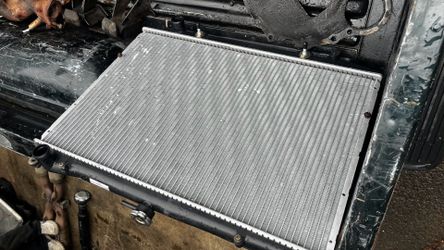 Nissan D21 pickup radiator