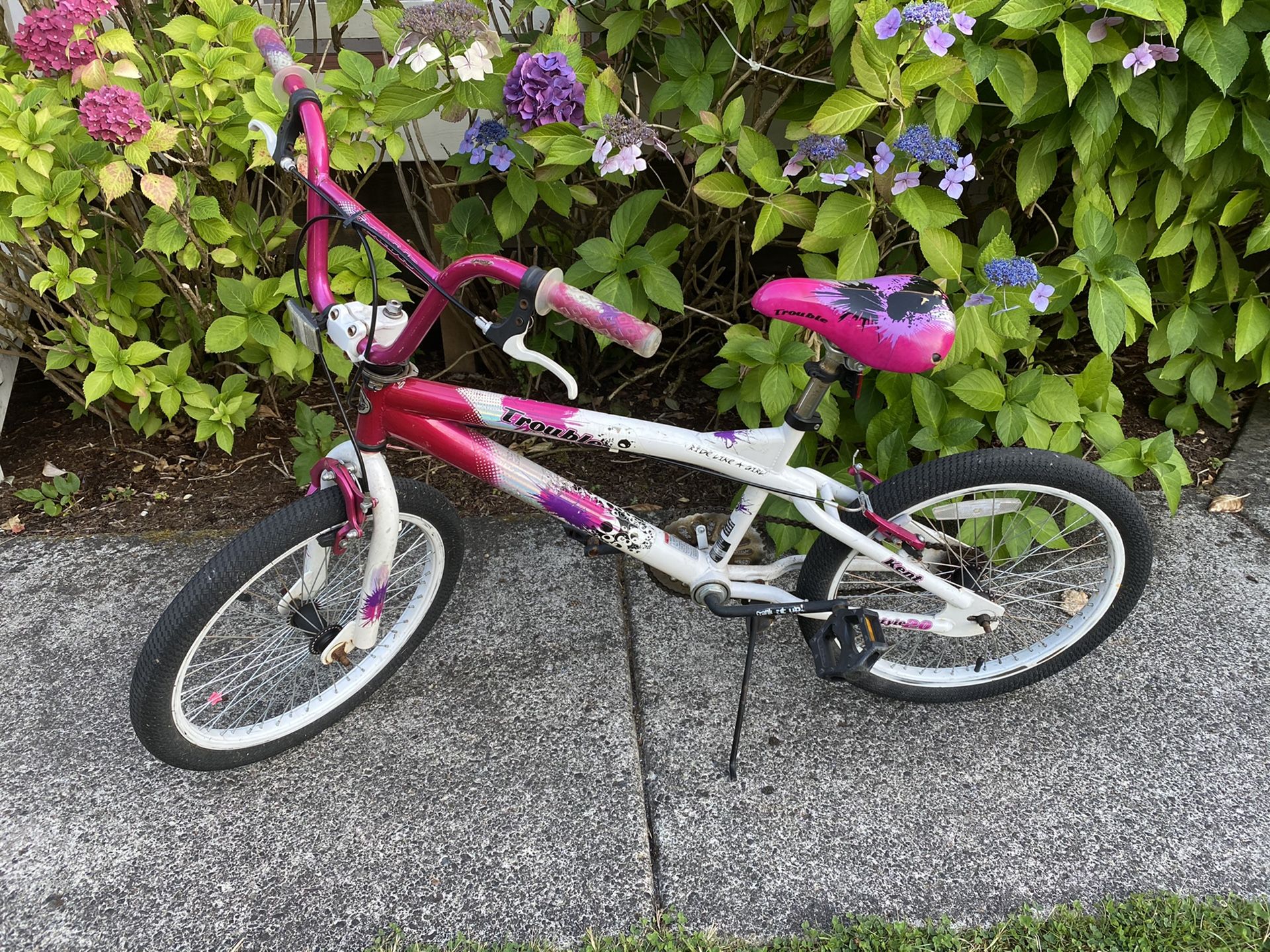 Girls bike