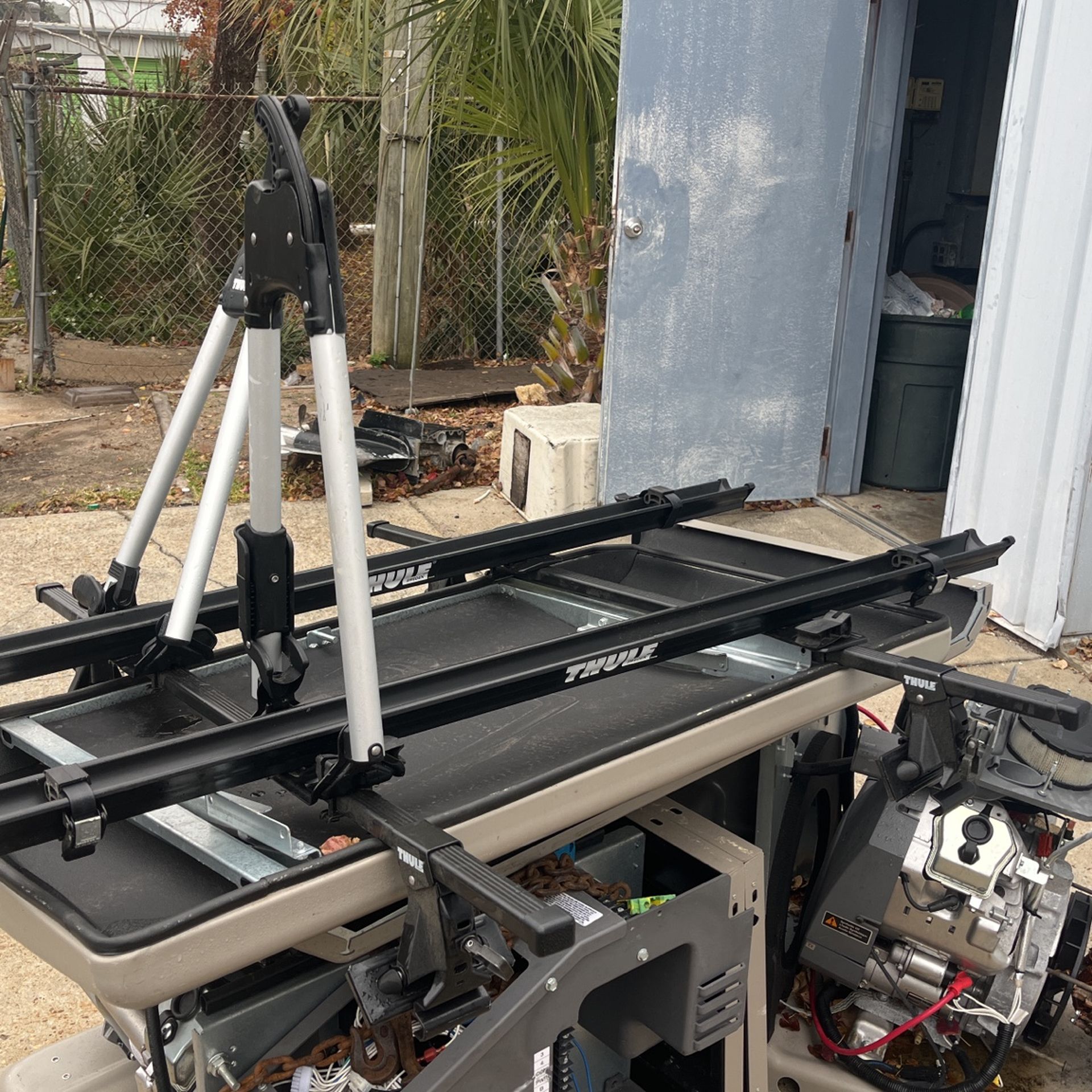 thule double bike roof carrier