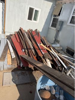 FREE wood fence pieces