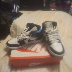 Jordan AJ 1 Mid