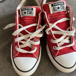 Converse Chuck Taylor All Star Low Top Youth/Kids Red Canvas Sneakers Size 1