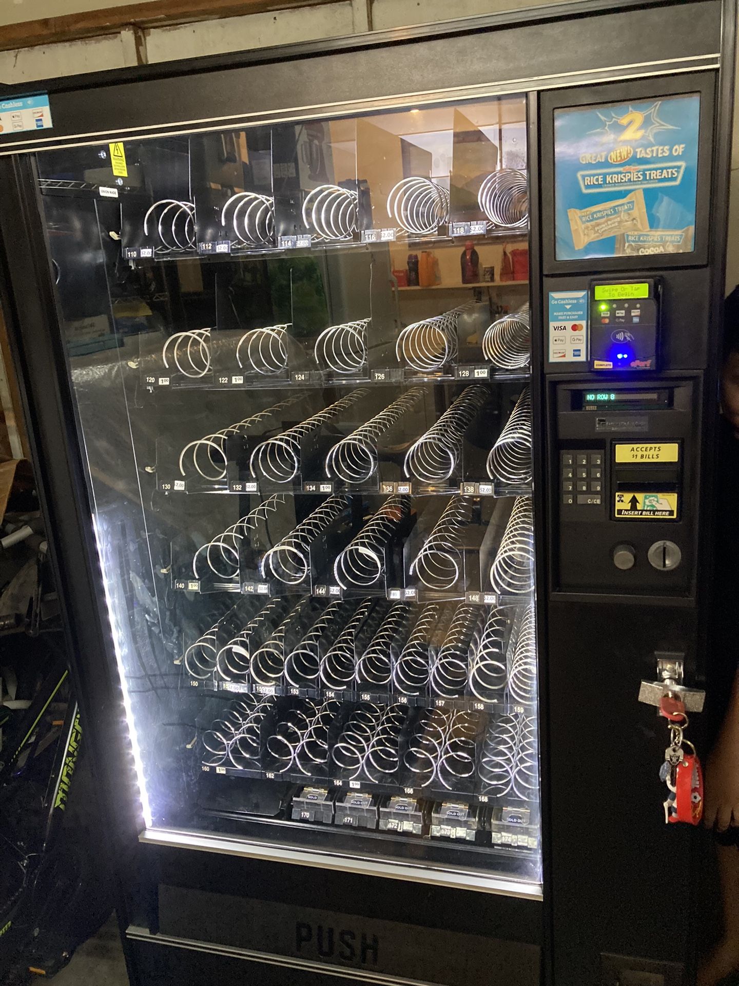 Automatic Product Vending Machine Snack Machine , LED Light , Credit Card Swiper Installed.
