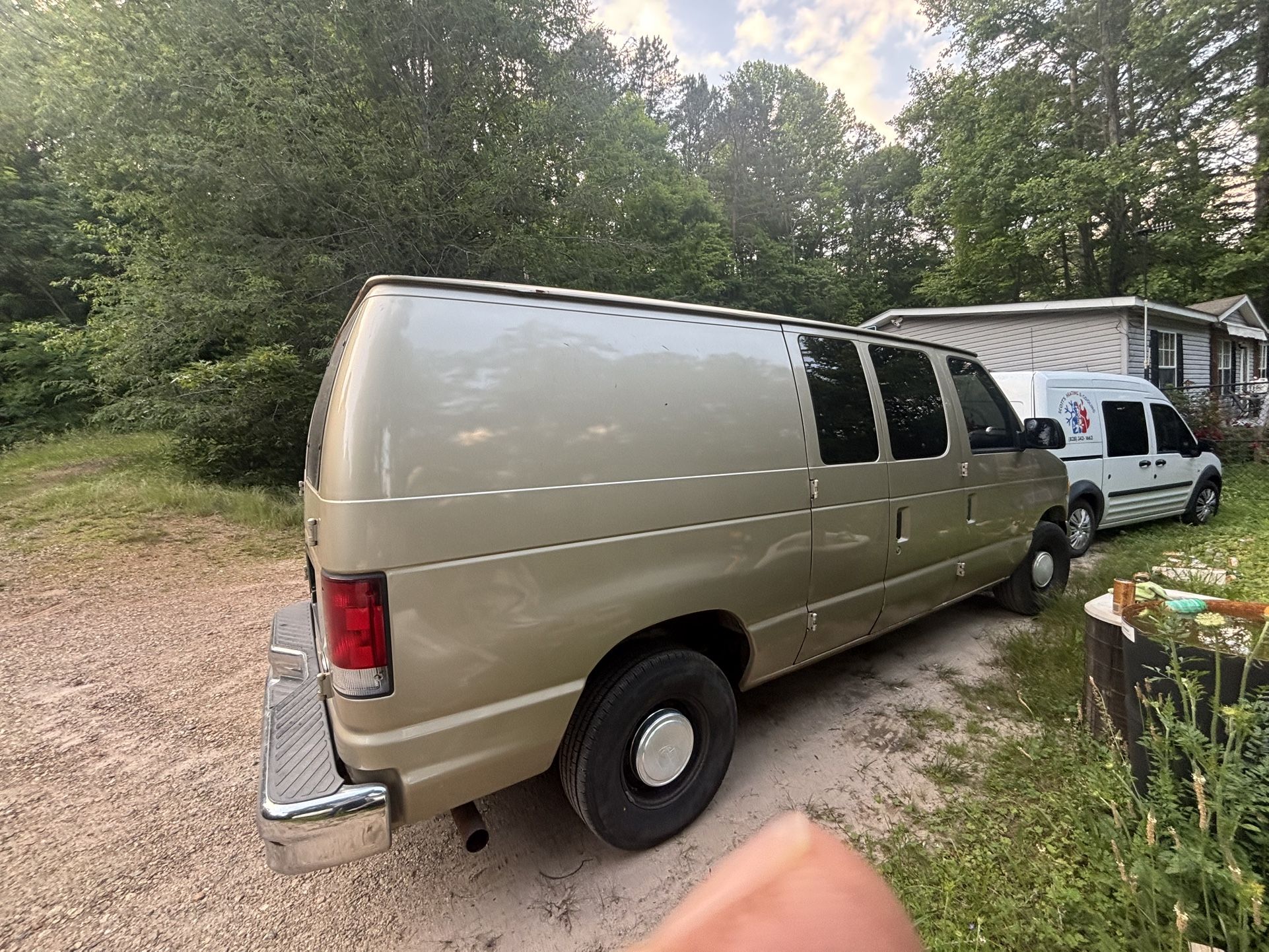 2000 Ford E-150