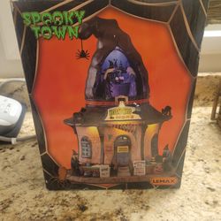 Halloween Lemax Spooky Town HELGA'S HATS