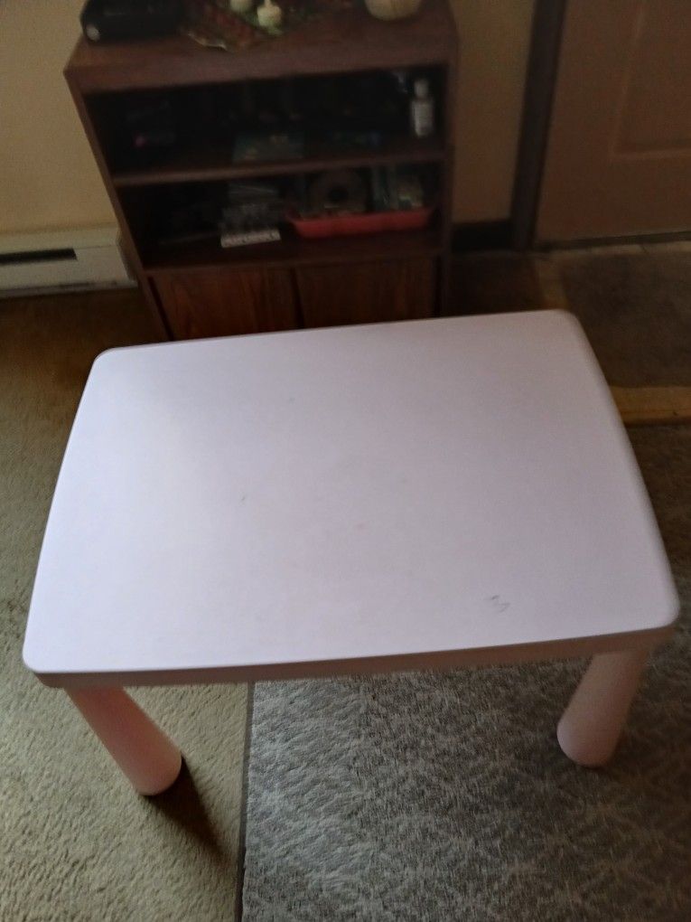 Little Kids Plastic Table