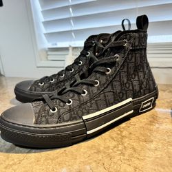 Dior Black B23’s Size M 9.5/10