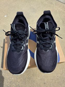 Asics Gel Nimbus 27 size 10 black lake gray