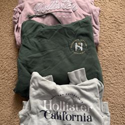 USED WOMEN HOODIES I. GOOD CONDITION…2 Size M And 1 size L ..ALL 3 For $15 Dlls 
