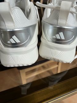 Adidas UH8468 Men Size 9.5/ Like New