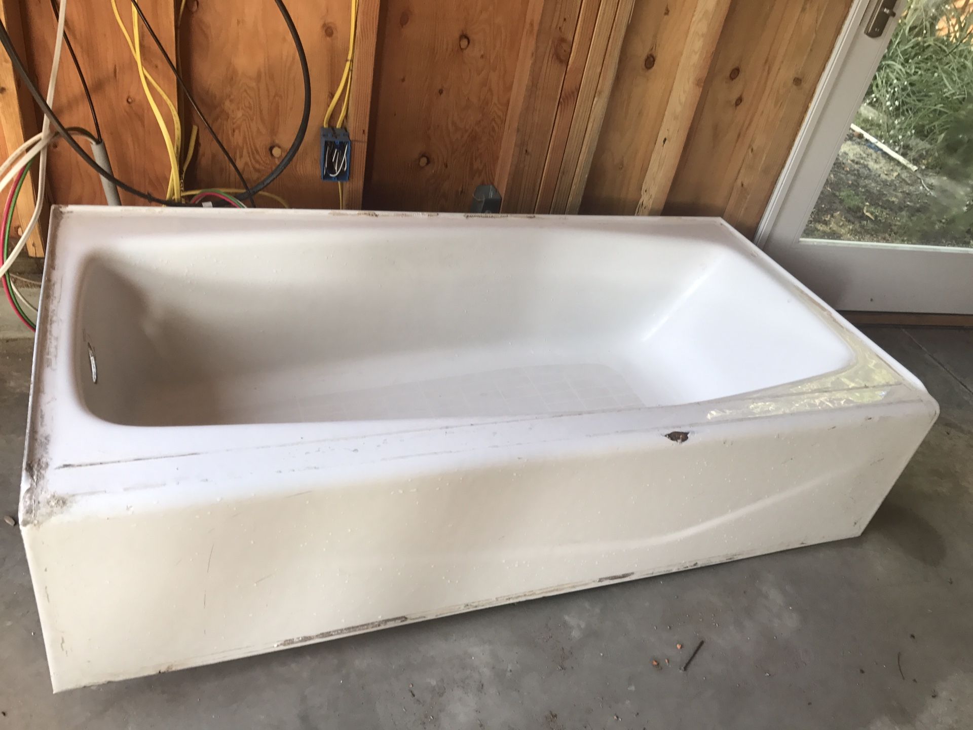 Kohler Cast Iron Tub for Sale in Pasadena, CA OfferUp