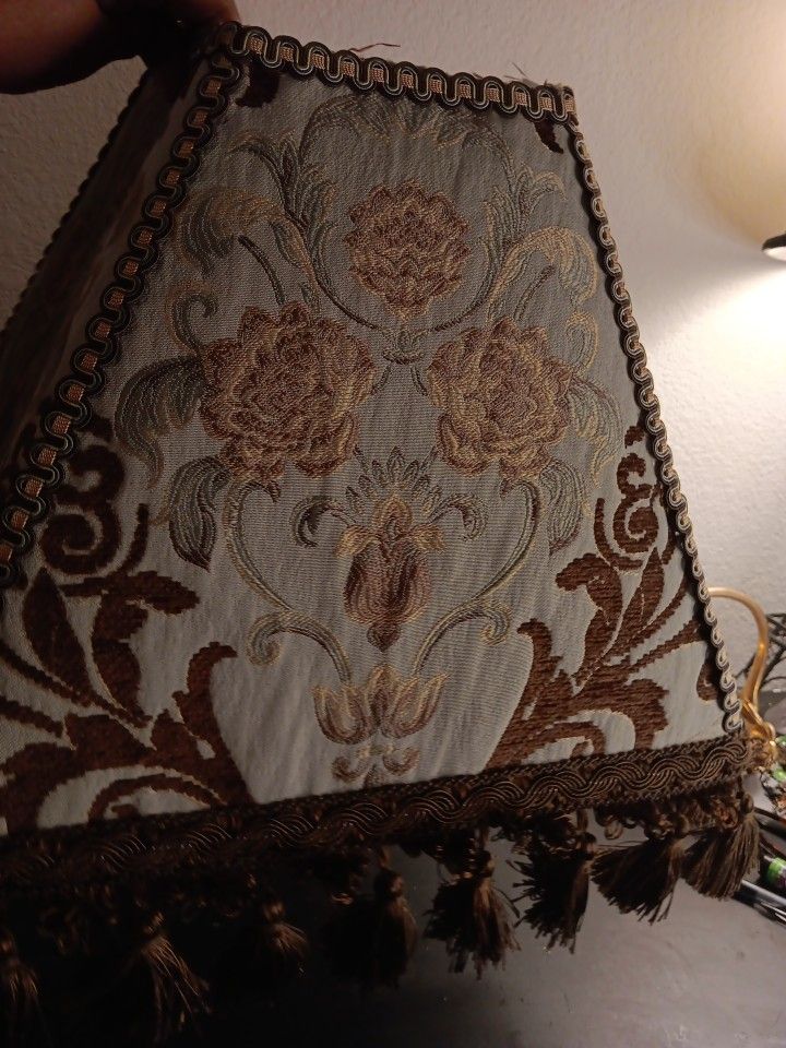 GORGEOUS VTG Victorian Brocaded Quadrangular Tassled Fabric Bell Lamp Shade.
