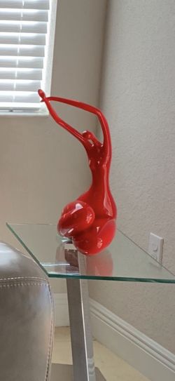 Lady Big Red / Sculpture Red