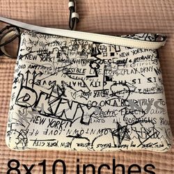 Dkny Women Crossbody Purse Barely Used Like New 