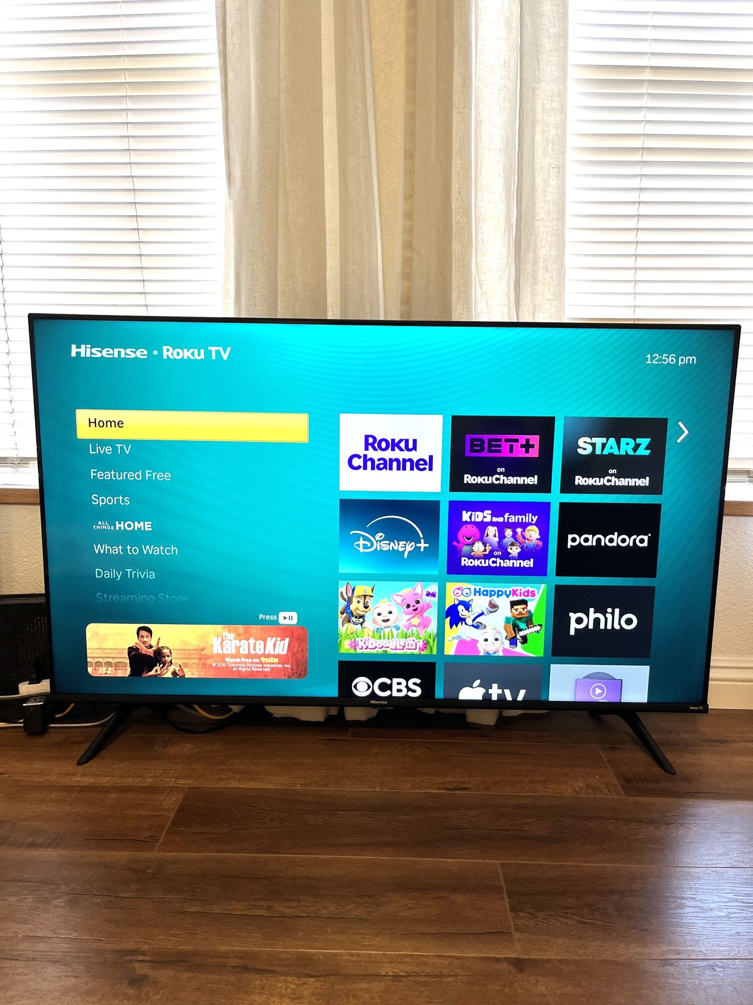 50in TV ROKU HISENSE