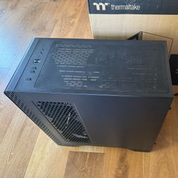 PC Case - ThermalTake 300S TG Mid-Tower