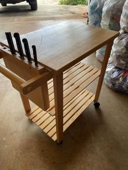 Butcher Table with knife set