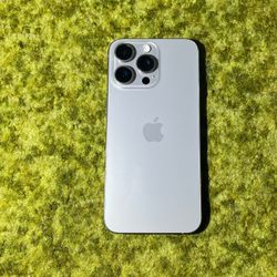 iPhone 15 Pro Max | 256GB | Natural Titanium | Factory Unlocked