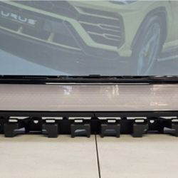 2022-2024 RIVIAN R1S R1T FRONT CENTER HEADLIGHT BAR