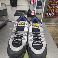 Gucci Shoes Size 9 and half