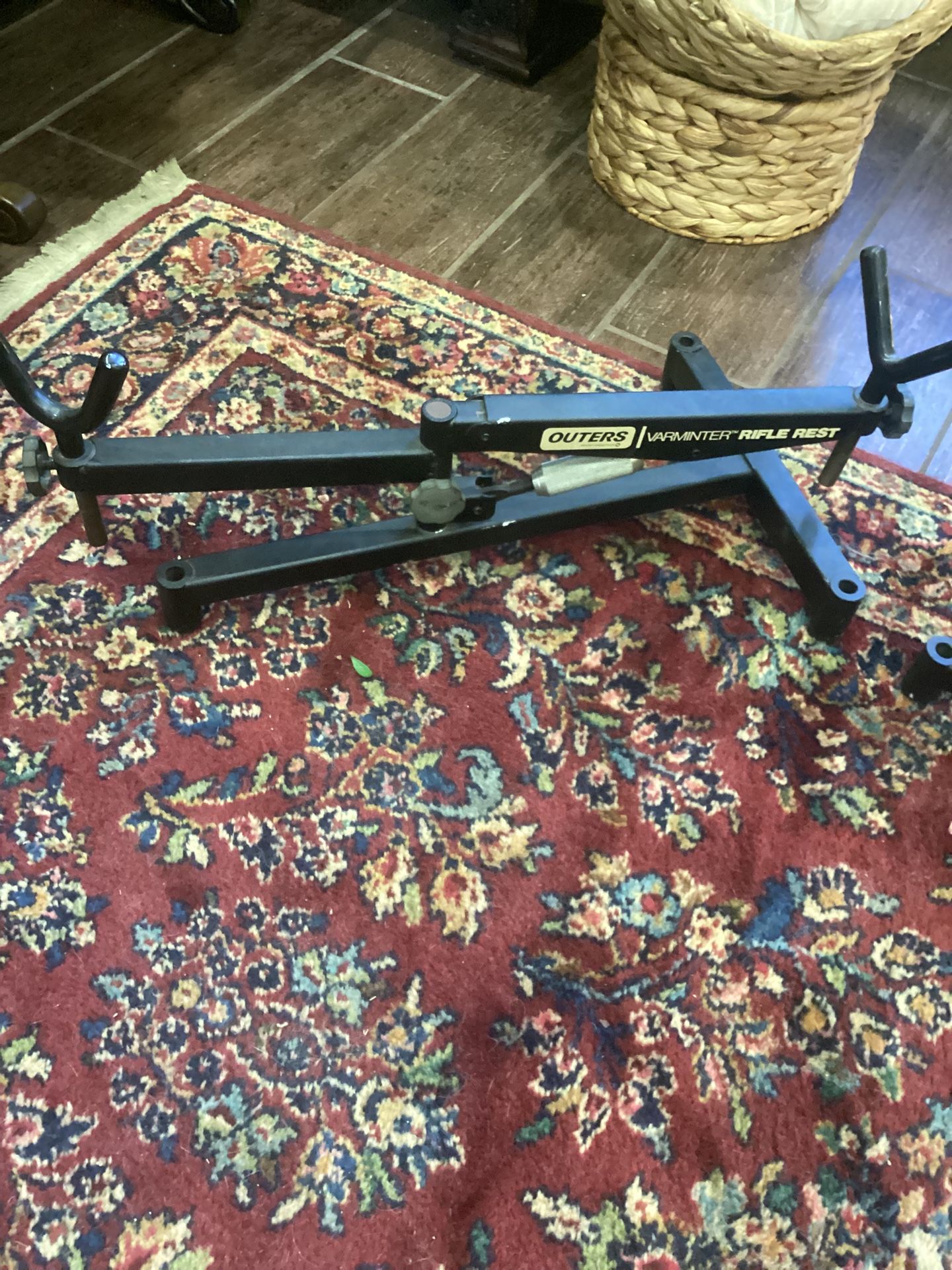 Outer’s Pistol Rest
