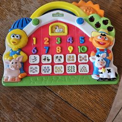 SESAME STREET TEACHING TALKING NUMBERS