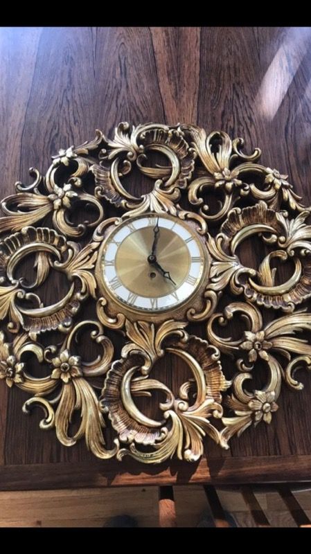 Mid Century Hollywood Regency Vintage Clock