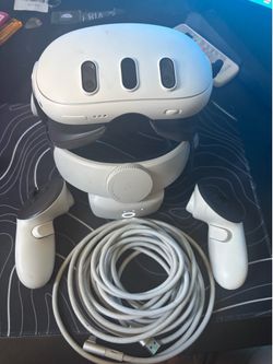Meta Quest 3 128GB Bundle - BoboVR Battery Strap & PC Link Cable
