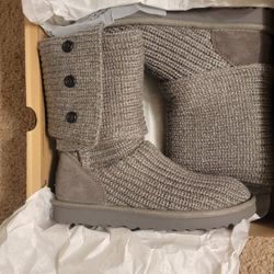 Brand New UGGs Size 8 Boots
