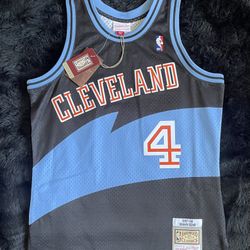 Shawn kemp Vintage Cleveland Cavaliers Mitchell and Ness Jersey 