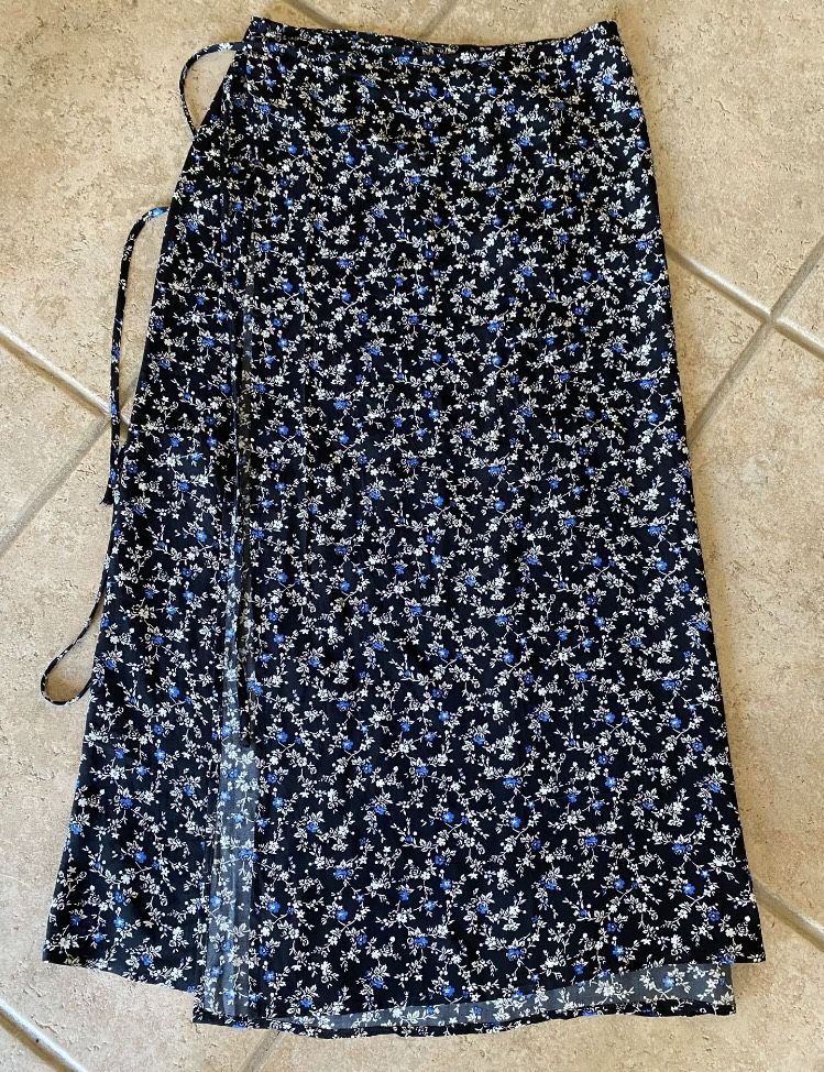 Womens GAP Wrap Skirt