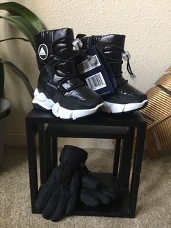 Toddlers Size 7, New! Water Resistant Snow Boots