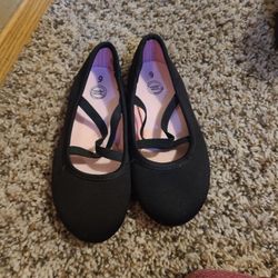 size 9 girl black dress show/ballet shoe?