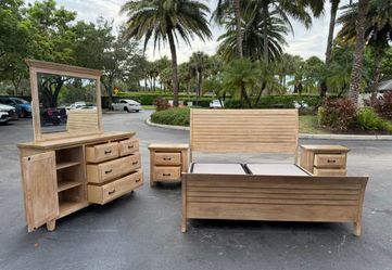 4-Piece Light Wood Bedroom Set King Size with Sleigh Bed, Dresser, and Nightstands
