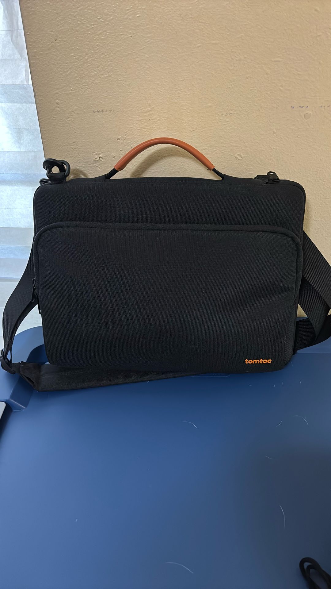 Tomtoc  Black 13 In Laptop Bag