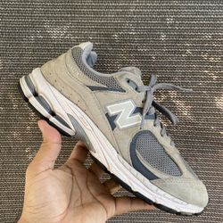 New Balance 2002R lifestyle sneakers in the Steel Grey / Orca colorway 