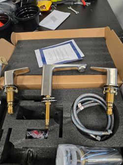 Brushed Nickel Bathroom Faucet Set