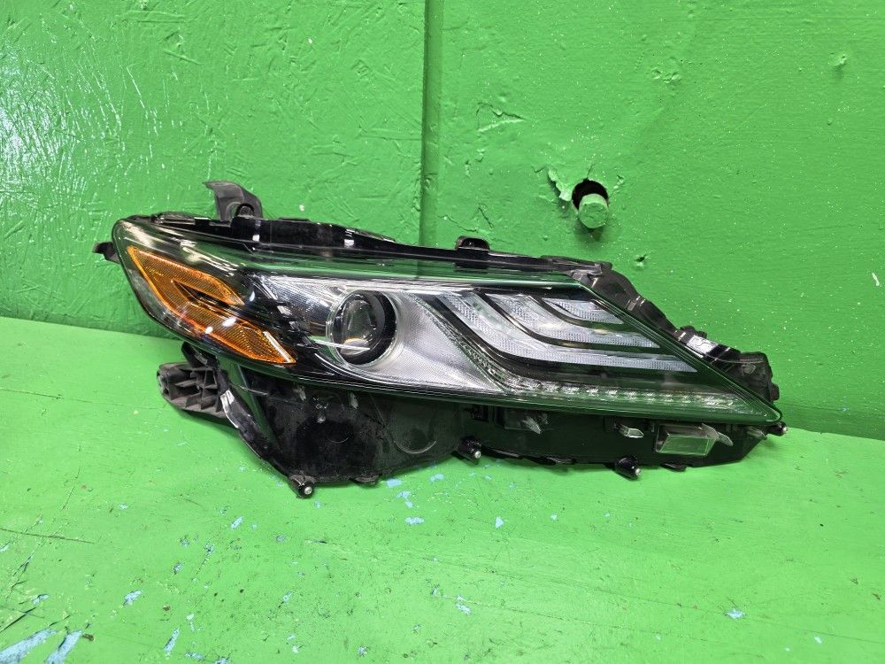 CAMRY 2021 2022 2023 HEADLIGHT OEM